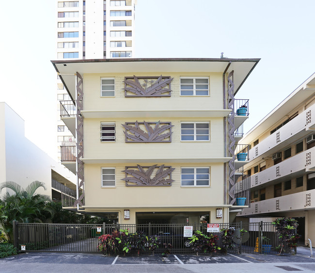 Waikiki Palms Apartments in Honolulu, HI - Building Photo - Building Photo