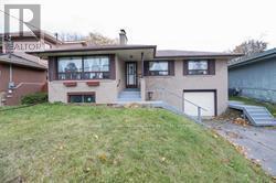 221 Island Rd in Toronto, ON - Building Photo - Building Photo