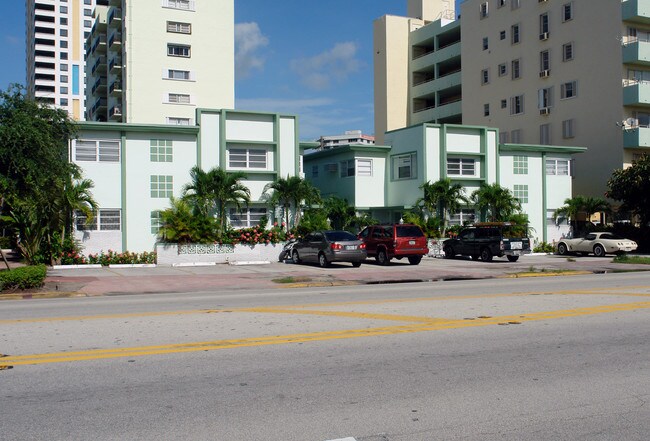 1334 Alton Rd in Miami Beach, FL - Building Photo - Building Photo