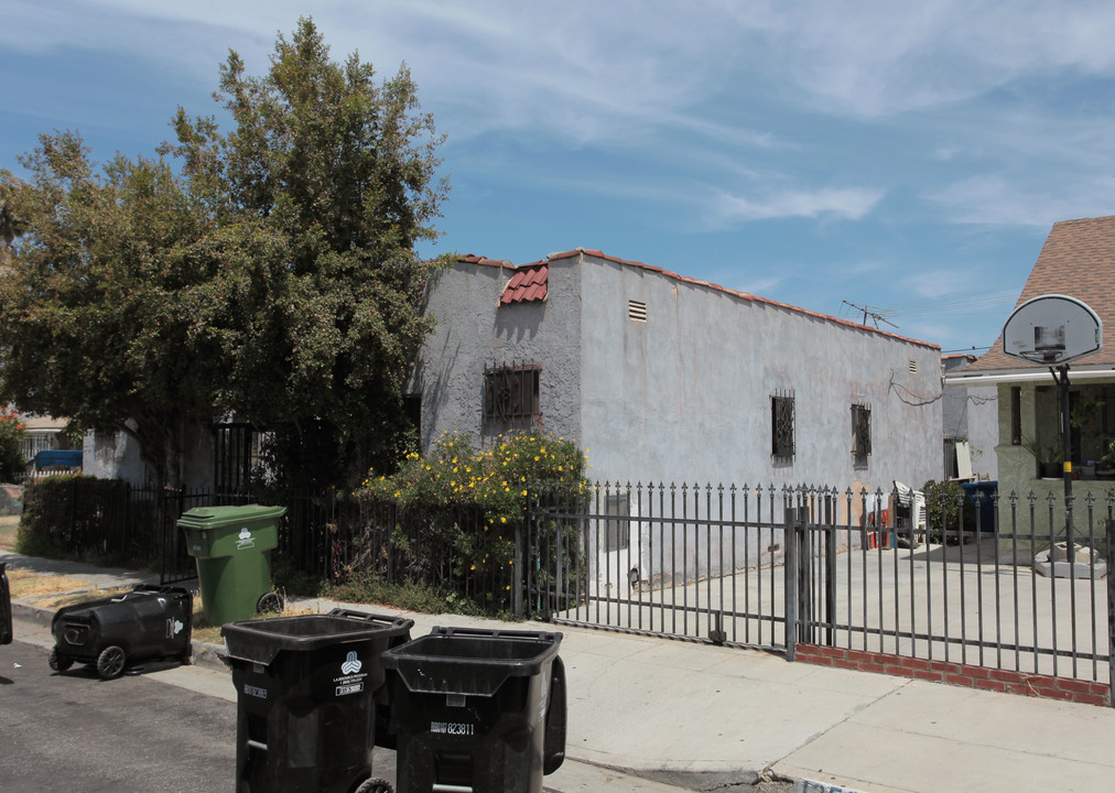 1257 W 38th St in Los Angeles, CA - Building Photo