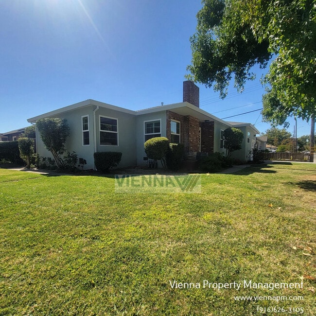 5668 11th Ave in Sacramento, CA - Building Photo - Building Photo