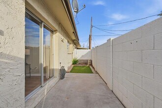 3039 N 38th St in Phoenix, AZ - Foto de edificio - Building Photo