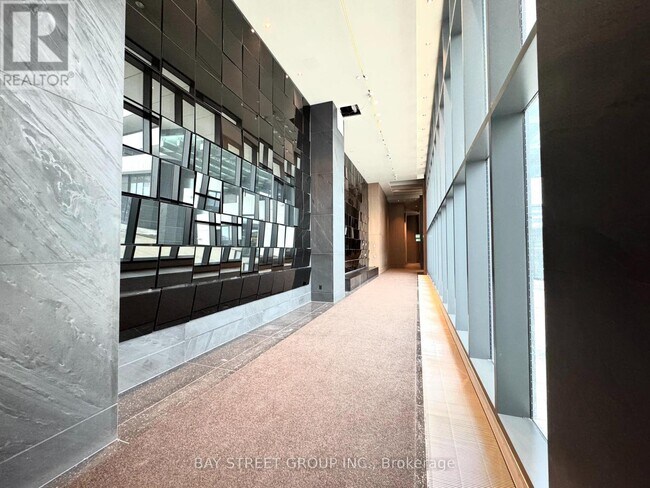 8 Interchange Wy in Vaughan, ON - Building Photo - Building Photo