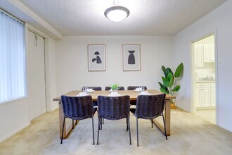 1600 S Eads St in Arlington, VA - Foto de edificio - Building Photo