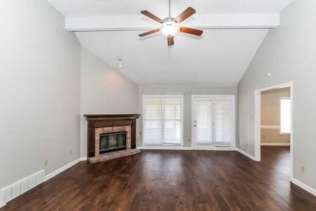 581 S Sanga Rd in Cordova, TN - Building Photo - Building Photo