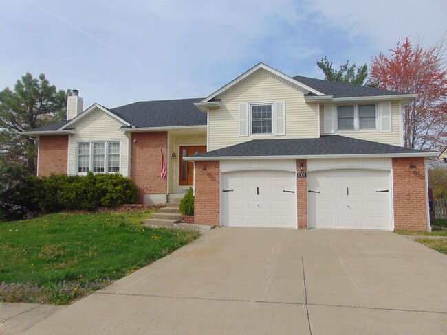 property at 1209 S Bridgewood Dr