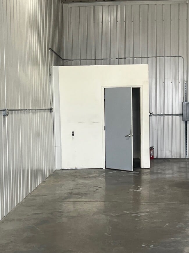 3852 Liberty Dr, Unit 12 in Iowa City, IA - Building Photo - Building Photo