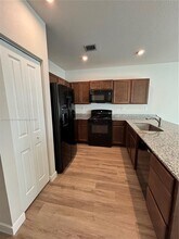 1021 NW 5th Ave in Florida City, FL - Building Photo - Building Photo