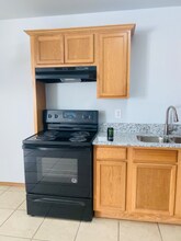 407 E Marietta Ct in Rogers, AR - Building Photo - Building Photo