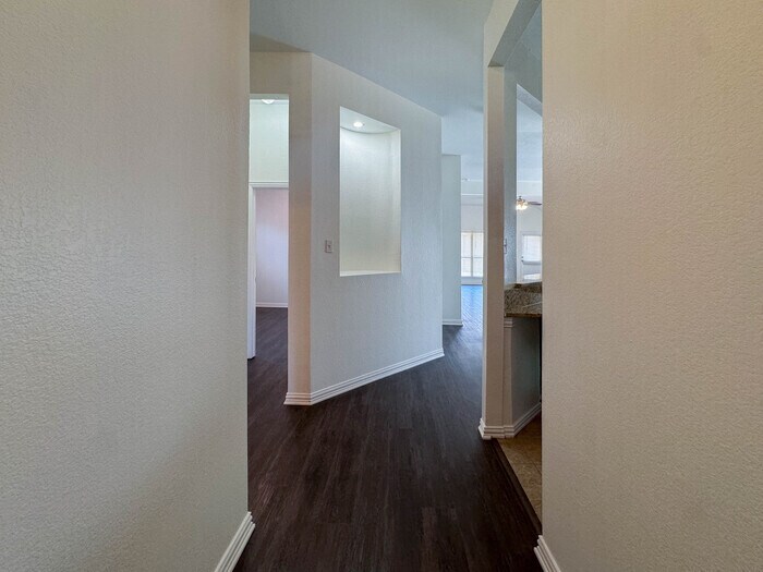 44 Heron Dr in Sanger, TX - Building Photo