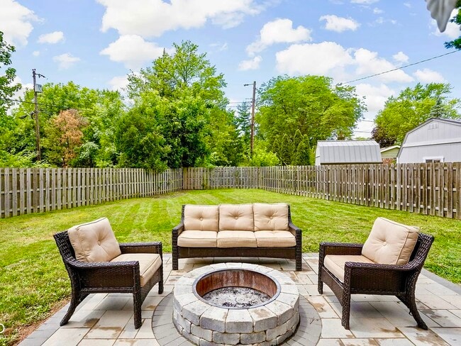 property at 612 Kinzer Ave