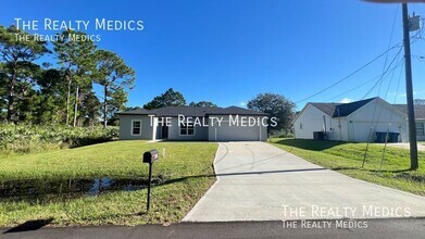 1063 Pappas Rd SE in Palm Bay, FL - Building Photo - Building Photo