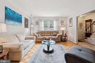 8406 Thompson Rd in Annandale, VA - Building Photo - Building Photo