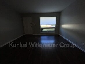209 Whitehall Dr in O'Fallon, IL - Building Photo - Building Photo