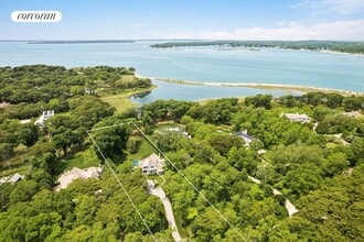 19 Ezekillis Hollow in Sag Harbor, NY - Building Photo - Building Photo