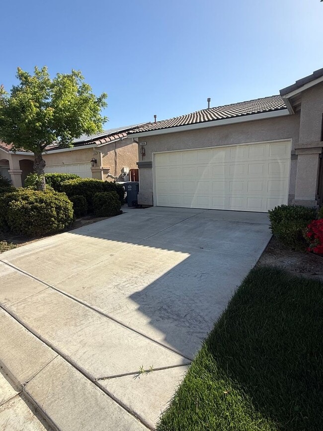 property at 2988 La Vina Cir