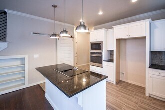 635 N Keats Dr in Fayetteville, AR - Building Photo - Building Photo