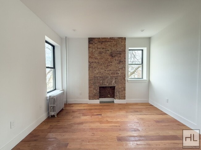 PROSPECT PLACE / Spacious Crown Heights Renovated 3-Bed 2-Bath / No Fee, Unit C2 in Brooklyn, NY - Foto de edificio - Building Photo