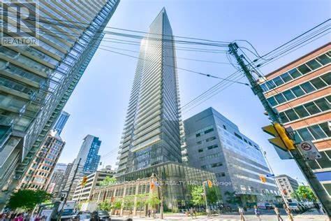 832-4832 Bay St. in Toronto, ON - Building Photo