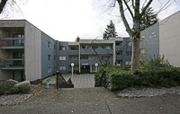 West Coast Apartments in New Westminster, BC - Building Photo - Building Photo