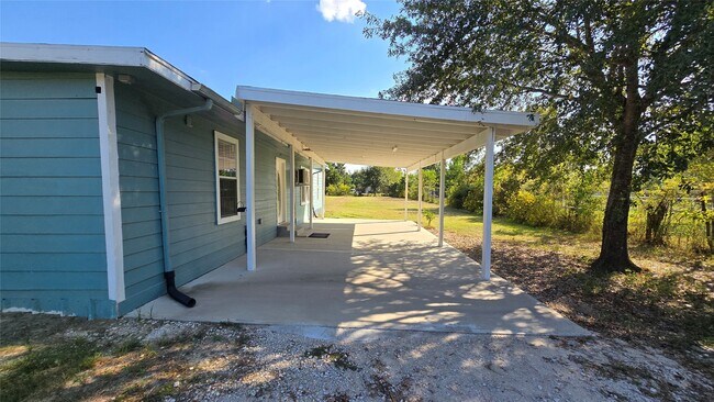 2717 County Rd 3479B in Cleveland, TX - Building Photo - Building Photo