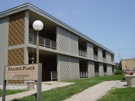 Prairie Place in Champaign, IL - Building Photo