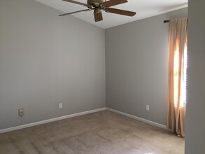 7504 Triwoods Drive, Unit L in St. Louis, MO - Building Photo - Building Photo