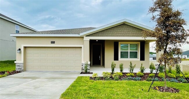 property at 905 Citrus Reserve Blvd
