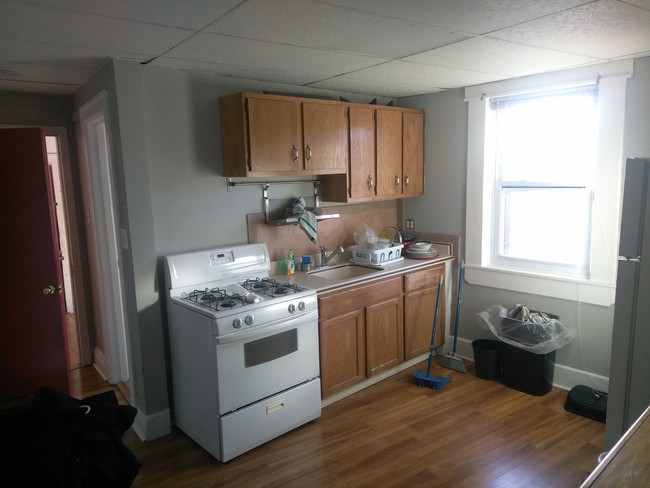 3470 Bates St, Unit 3470 apt 3 in Pittsburgh, PA - Building Photo - Building Photo