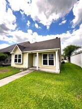 1741 Twisted Oak Ln in Baton Rouge, LA - Building Photo - Building Photo