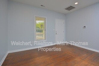 1030 Cornell St in Durham, NC - Foto de edificio - Building Photo