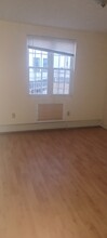 17606 Jamaica Ave, Unit Debbie in Jamaica, NY - Foto de edificio - Building Photo
