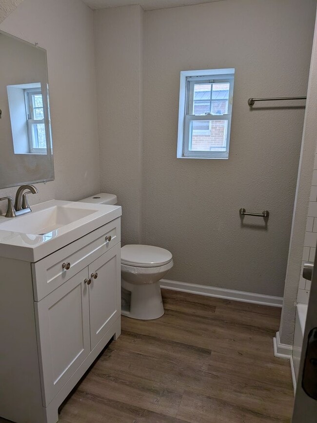 807 Broadway St in Jefferson City, MO - Building Photo - Building Photo