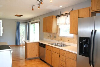 3130 Castlebrook Ave in Hilliard, OH - Foto de edificio - Building Photo
