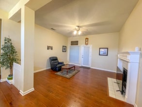 2420 Creek Crossing Ct in Arlington, TX - Building Photo - Building Photo