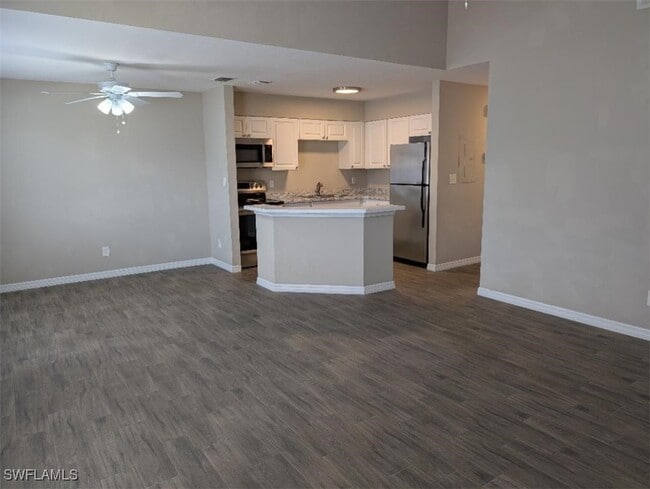 214 Hancock Bridge Pkwy in Cape Coral, FL - Building Photo - Building Photo