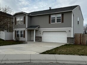 172 W Tehuti Ct in Kuna, ID - Building Photo - Building Photo