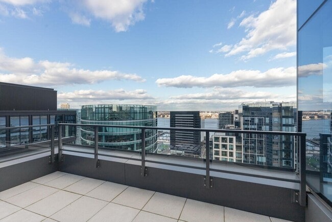 131 Seaport Blvd in Boston, MA - Building Photo - Building Photo