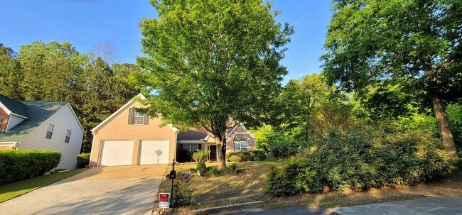 property at 5548 Silver Springs Dr