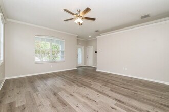 6637 Cambridge Park Dr in Apollo Beach, FL - Building Photo - Building Photo