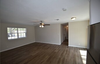 410 NE 171st Terrace in North Miami Beach, FL - Building Photo - Building Photo