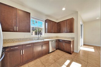 6974 Long Pine Cir in Coconut Creek, FL - Foto de edificio - Building Photo