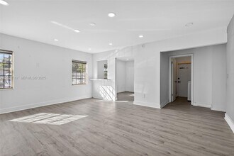 708 SW 10th St in Dania Beach, FL - Building Photo - Building Photo