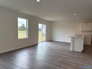 112 Vulcan St in Owens Cross Roads, AL - Building Photo - Building Photo