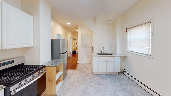 73 Highland St, Unit #1 in Revere, MA - Building Photo - Building Photo