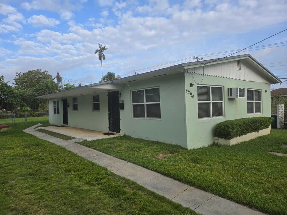 8292 NW 5th Ave in Miami, FL - Building Photo