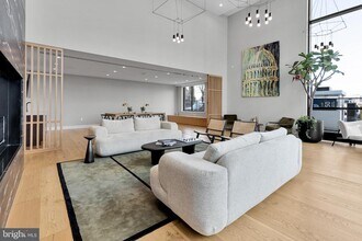 37 L St SE in Washington, DC - Foto de edificio - Building Photo