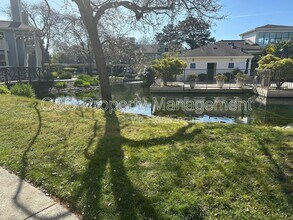 88 Lakeshore Ct in Richmond, CA - Building Photo - Building Photo
