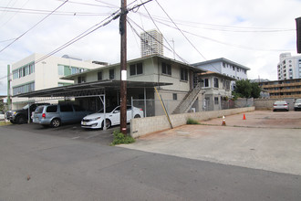 Two Buildings, 9 Units Total in Honolulu, HI - Building Photo - Building Photo