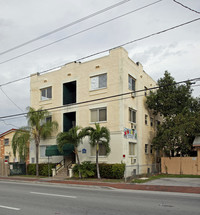 1421 SW 7th Street in Miami, FL - Building Photo - Building Photo